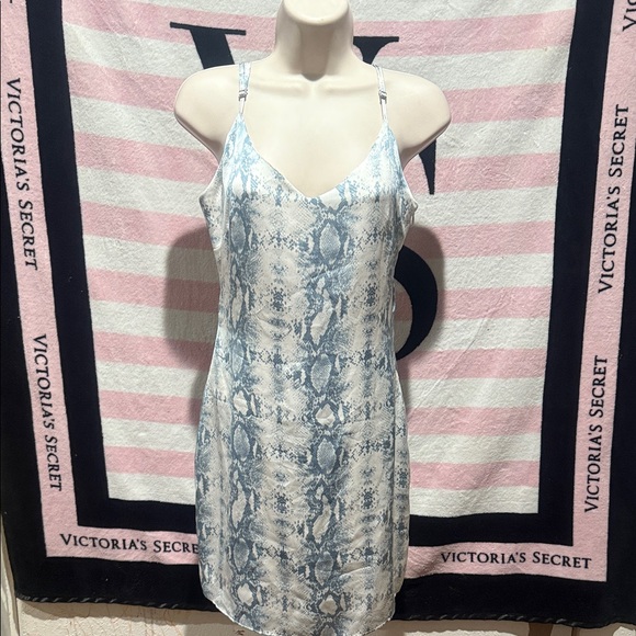 Storia Other - Blue Snake Print Slip Dress